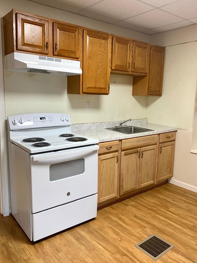 Building Photo - 207 N 1st St