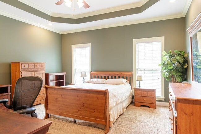 Building Photo - Spacious 4-Bedroom, 3-Bath Home with Large Screened-In Porch & Modern Features in Hahira, GA