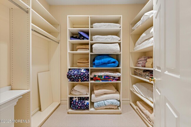 Building Photo - 13 Driftwood Ln