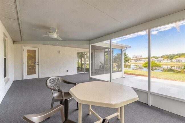 Building Photo - 1694 Town Park Dr