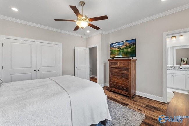 Building Photo - 38 Pine St