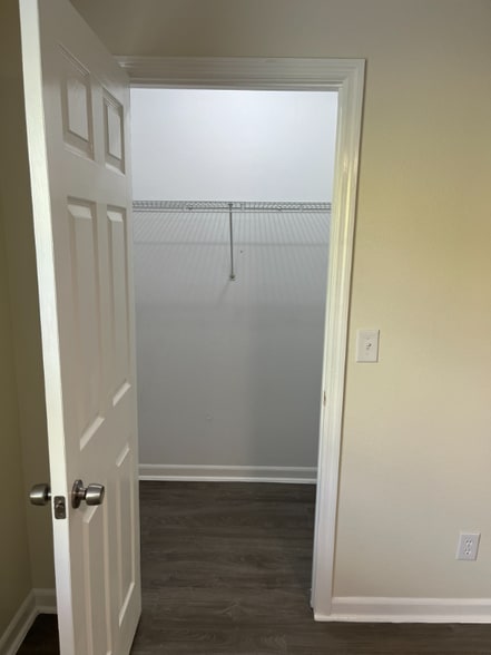 Building Photo - 1884 Agora Cir SE