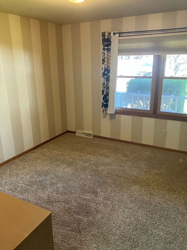 Building Photo - Single Family Home for Rent in Genesee