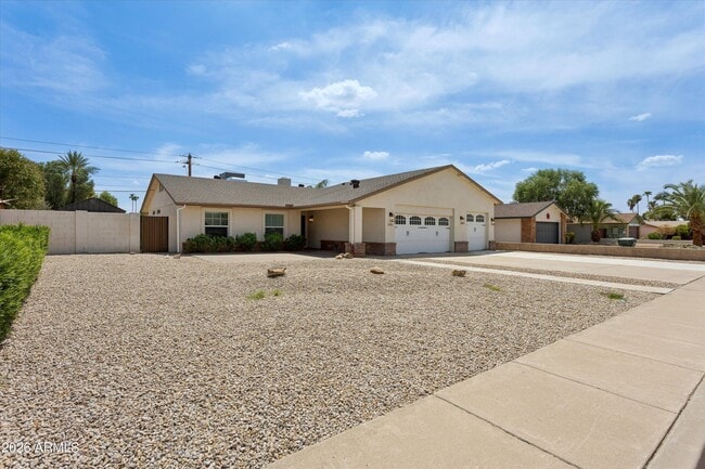 Building Photo - 5401 E Beck Ln