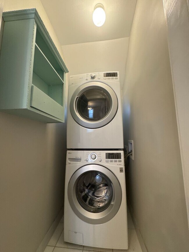 Building Photo - Renovated 3BR/2BA Home in Cleveland Park – Minutes to Downtown Nashville!