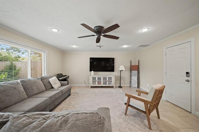 Building Photo - 5427 Stillbrooke Dr