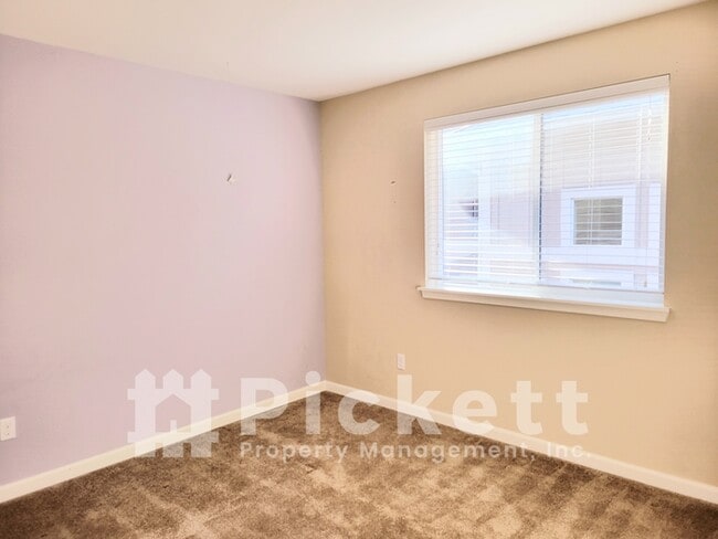 Building Photo - Original Model Home in Freestone at Bayside