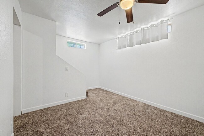 Building Photo - 3519 W Orchid Ln