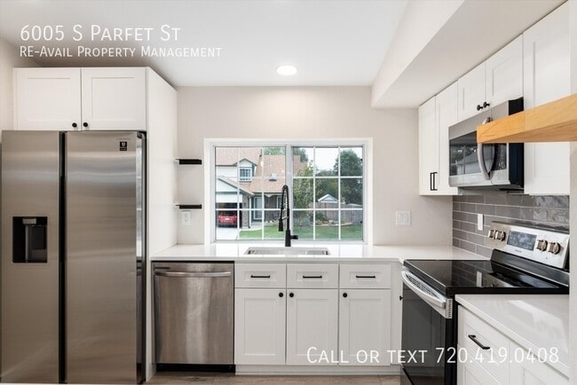 Building Photo - 6005 S Parfet St