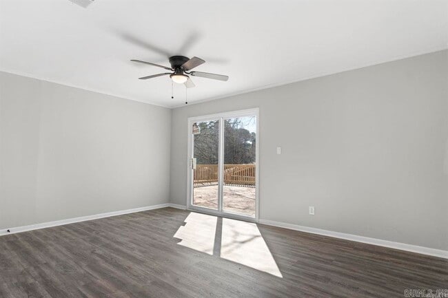 Building Photo - 2014 W Lakeview