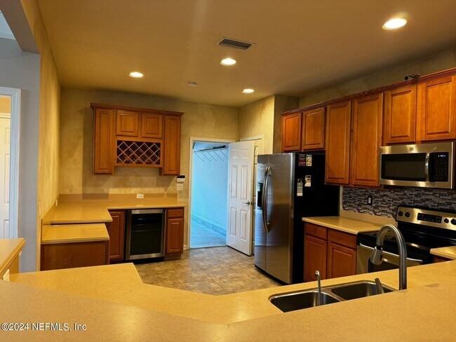 Building Photo - 8345 Copperwood Ln