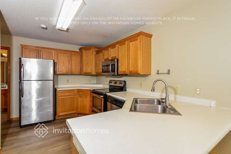 Building Photo - 1705 Stone Meadow Blvd