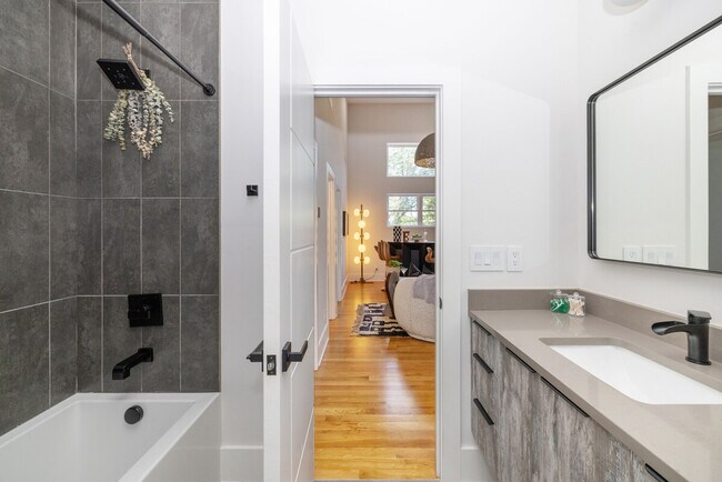 Building Photo - 4235 Raney Way