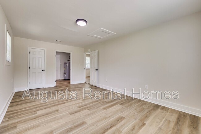 Building Photo - 3413 Charing Cross Ct