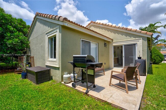 Building Photo - 1482 Canary Island Dr