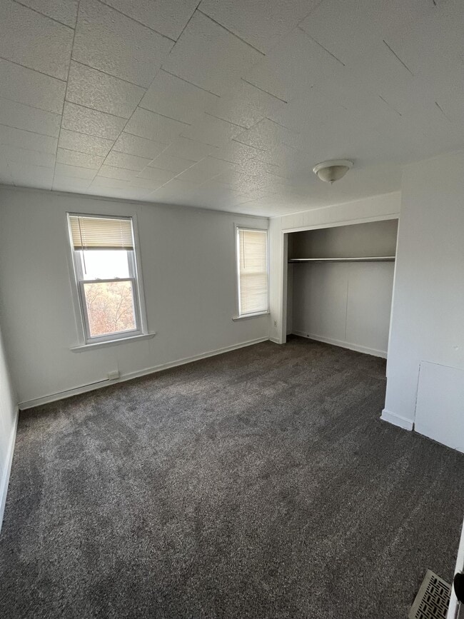 Building Photo - 1511 Ridge Ave