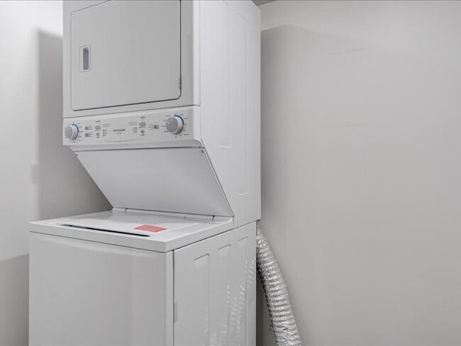 Building Photo - 14842 Canyon 1 Rd