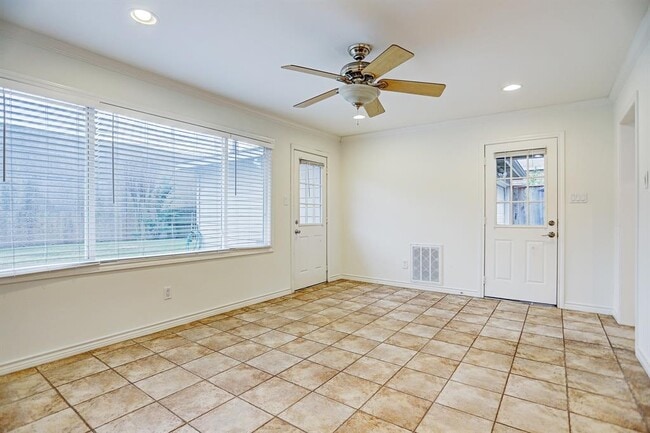 Building Photo - 4671 Merwin St