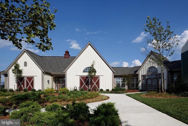 Building Photo - 114 Galaxy Pl