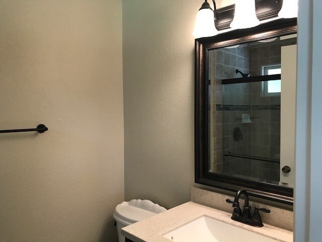 Building Photo - 870 Briargreen Ct