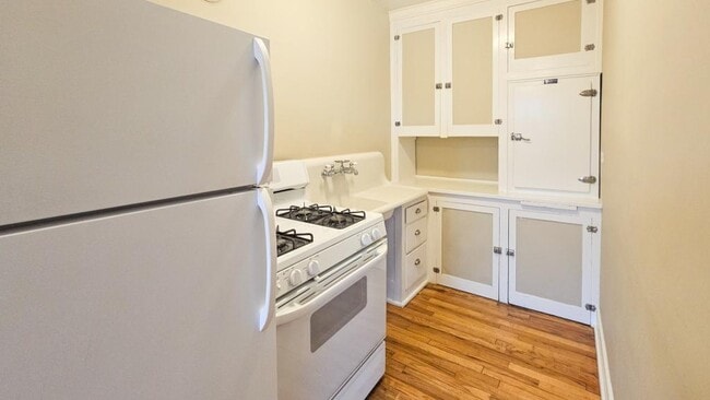 Building Photo - 1220 Marion, Apartment #34