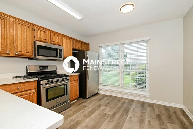 Building Photo - 3 Bedroom Pet-Friendly Home in Glenn Heights, TX with Main Street Renewal