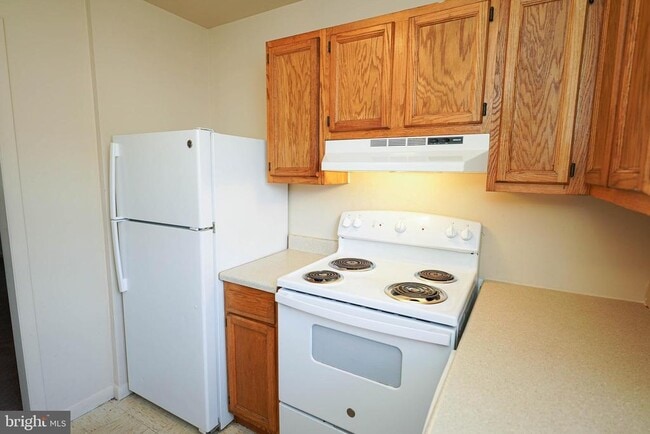 Building Photo - 738 Hemlock St