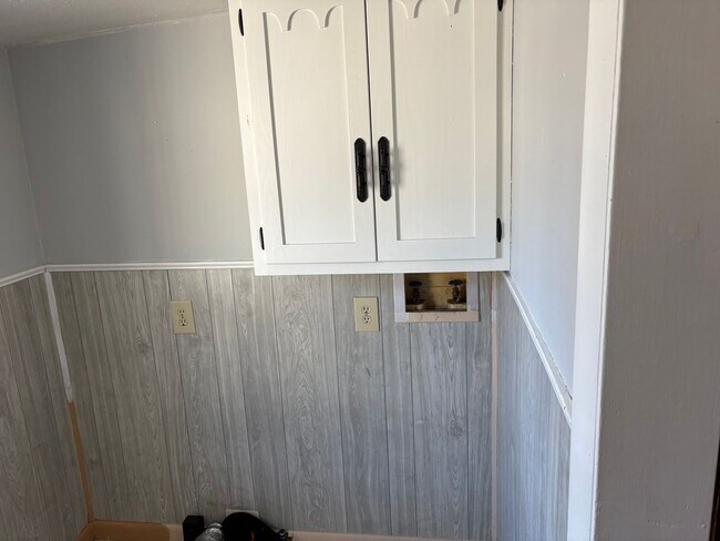 Building Photo - 507 S Third