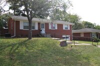 Building Photo - 2906 Brigadoon Pkwy