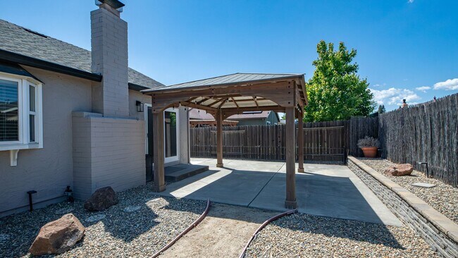 Building Photo - 3 Bedroom Home in Vacaville