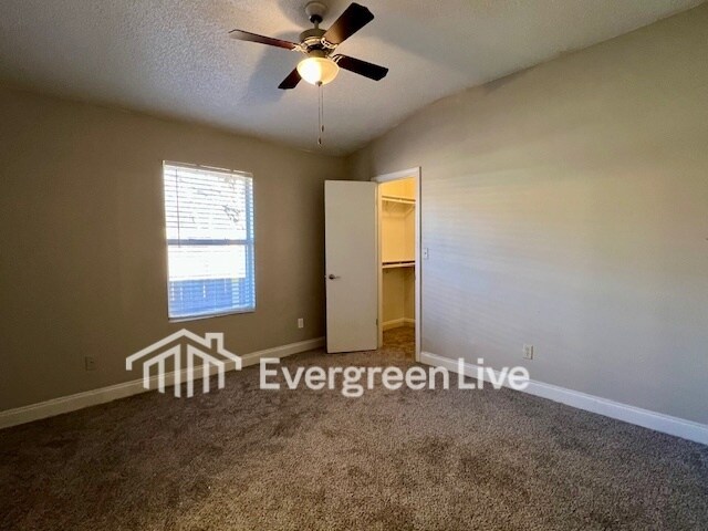 Building Photo - 105 Pembroke Ct