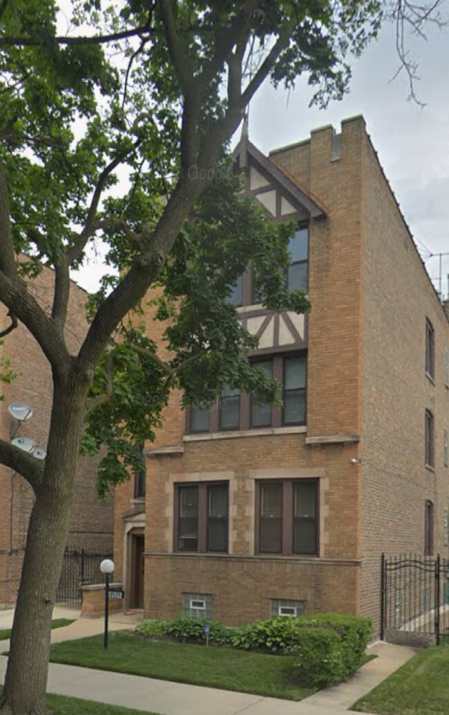 Building Photo - 8929 S Blackstone Ave