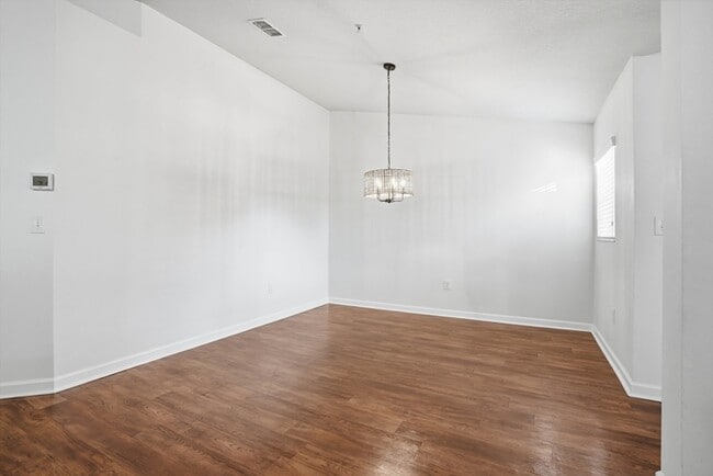 Building Photo - 6633 Jefferson Garden Ct