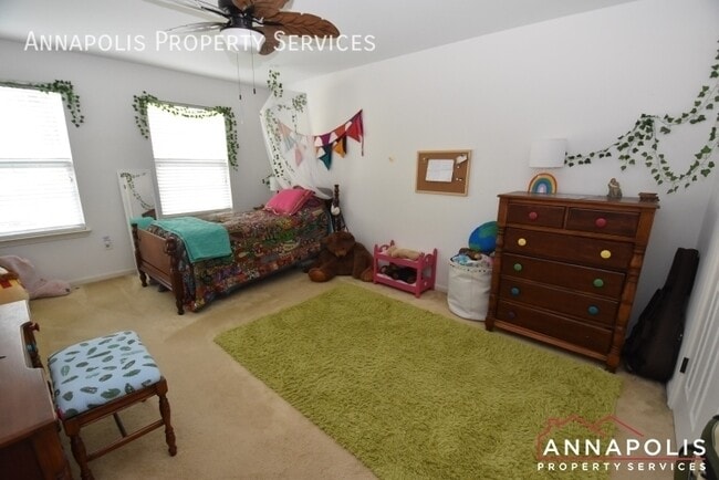 Building Photo - 2808 Traxler Ct
