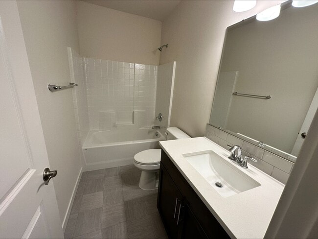 Building Photo - Great home in Northwest Twin Falls