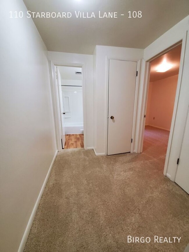 Building Photo - A Cozy 2 Bed/1 Bath TOWNHOUSE in GREENSBUR...