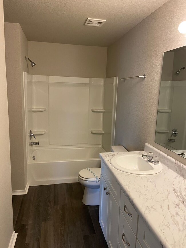 Building Photo - *Pre-leasing* Four Bedroom | Two Bathroom ...