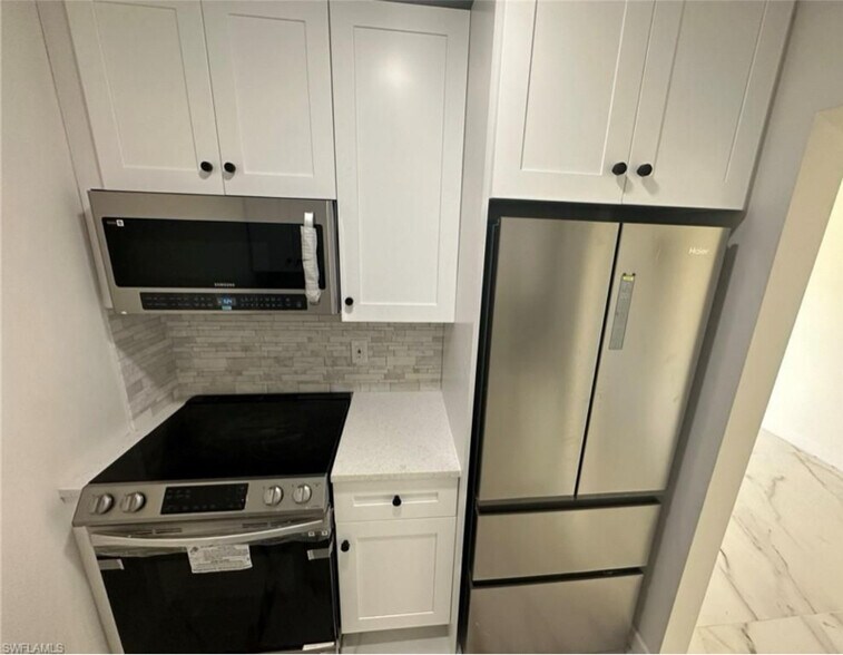 Building Photo - 473 12th Ave S