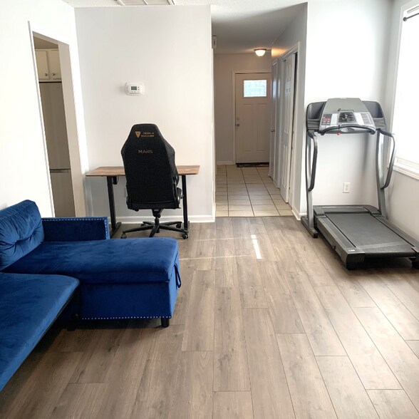 Building Photo - 1200 Zion Dr