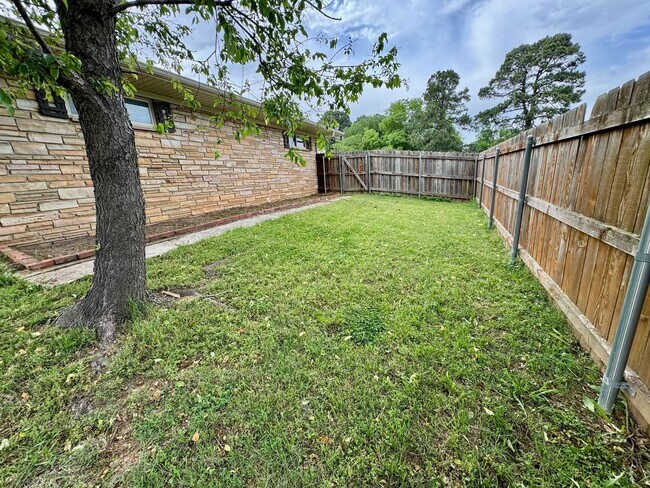 Building Photo - Spacious McAlester Home with Workshop Acce...
