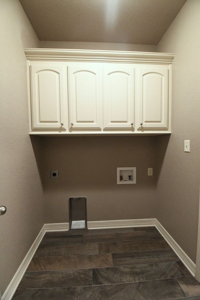 Building Photo - Modern 3-Bedroom 2 Bath Duplex in South Tyler