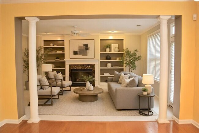 Building Photo - 2680 Hampton Park Dr