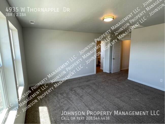 Building Photo - 4935 W Thornapple Dr