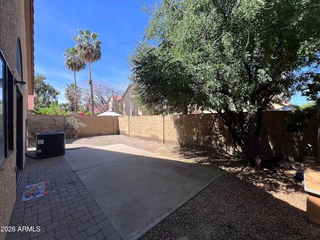 Building Photo - 4568 W Ivanhoe St