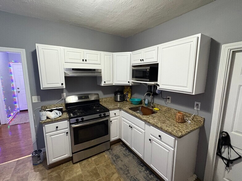 Primary Photo - 89 3rd St