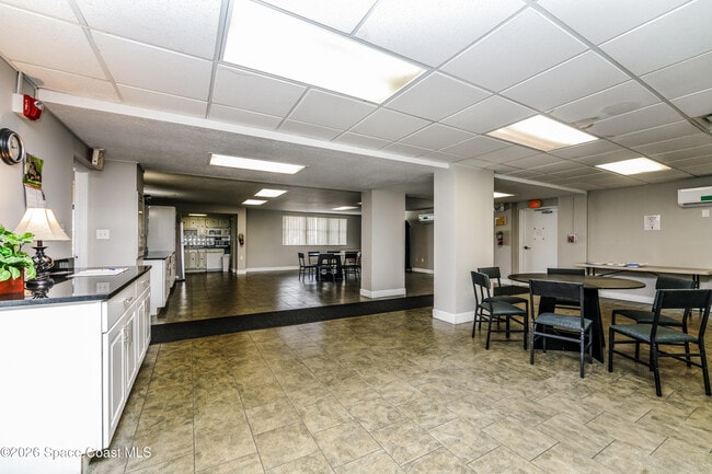 Building Photo - 4700 Ocean Beach Blvd