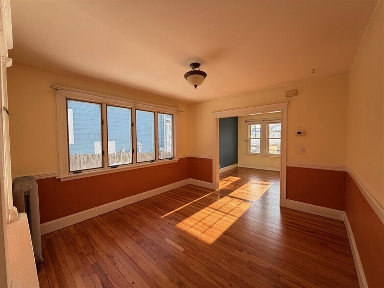 Building Photo - 67 Fairfax St