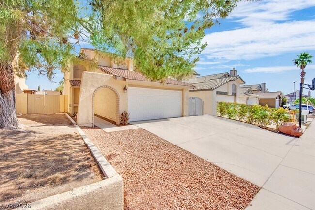 Building Photo - 8136 Spur Ct