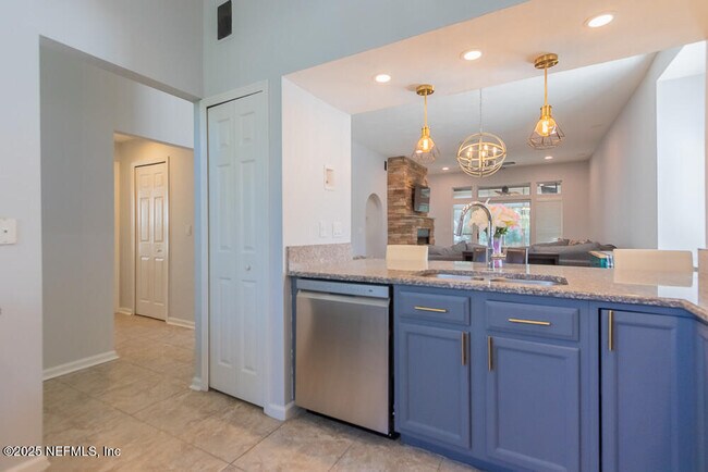 Building Photo - 12048 Saverio Ln