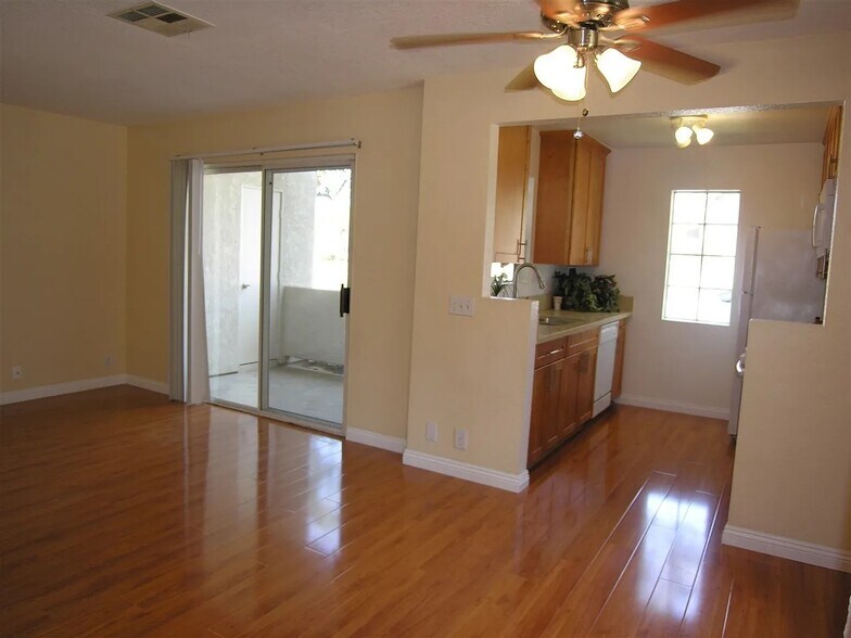 Building Photo - 10878 Aderman Ave